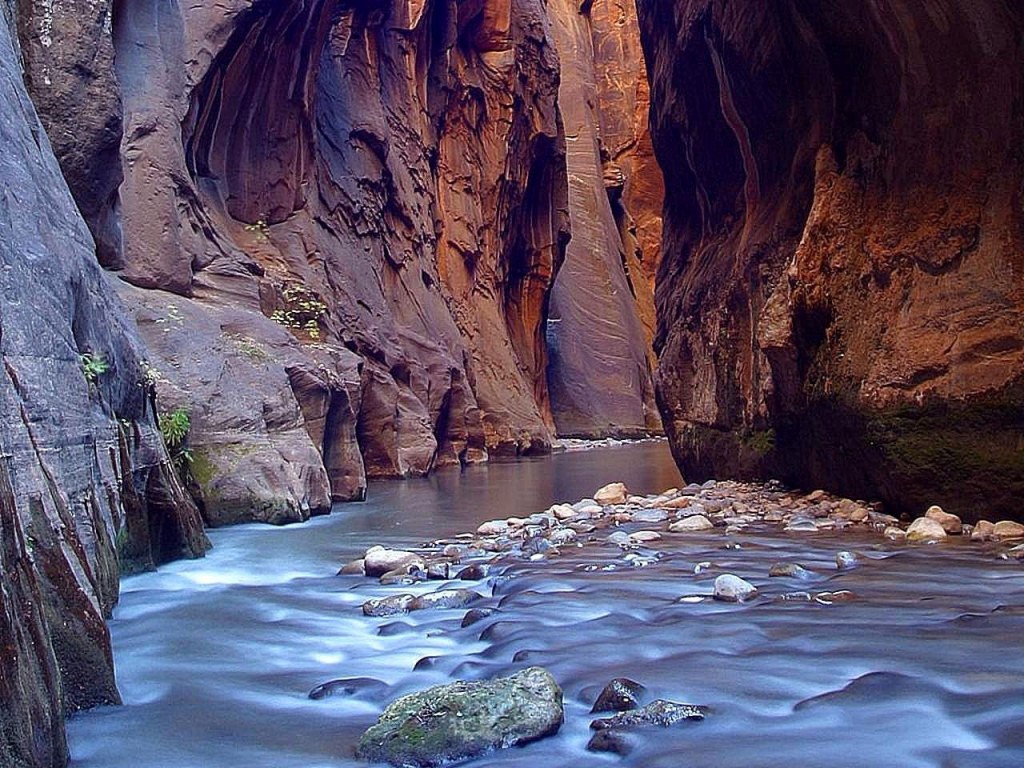 river-in-the-canyon-zion-national-park-utah